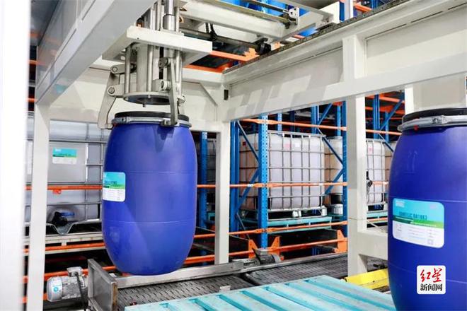 新津?qū)＞匦隆靶【奕恕鳖I(lǐng)跑，工業(yè)4.0重塑塑料智造新未來